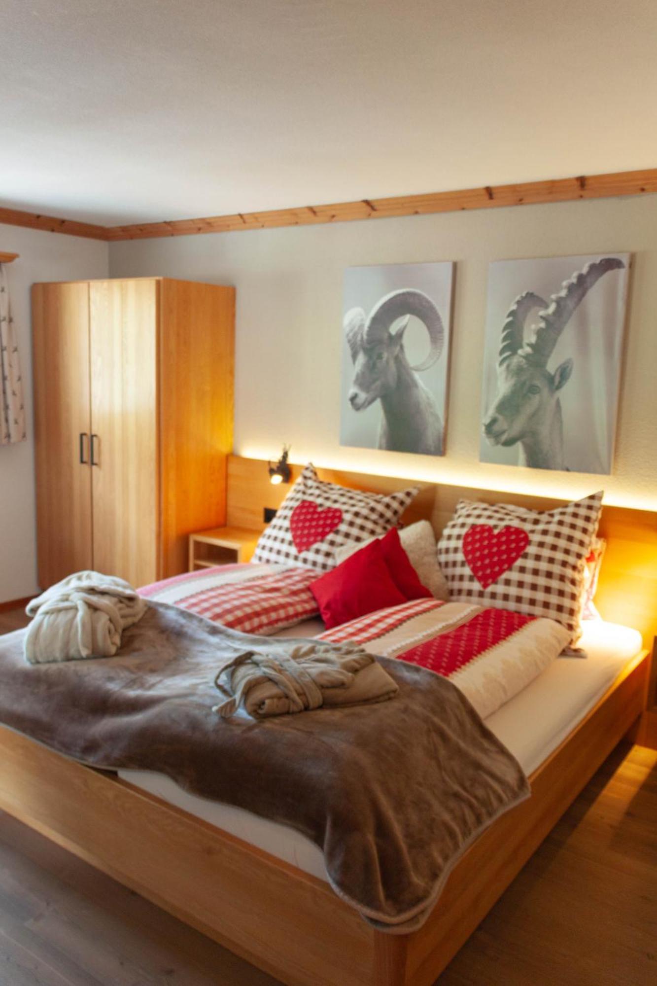 Hotel Madrisajoch Saint Antonien Exterior photo