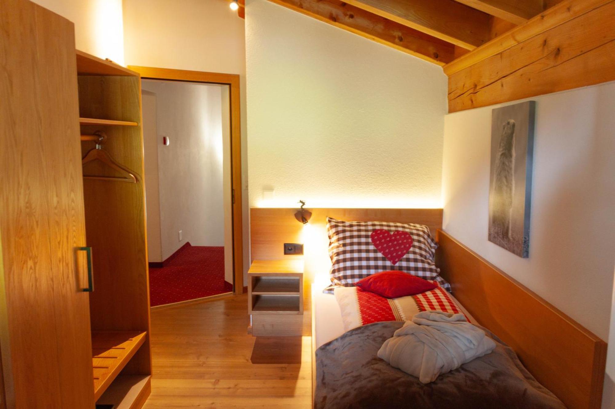 Hotel Madrisajoch Saint Antonien Exterior photo
