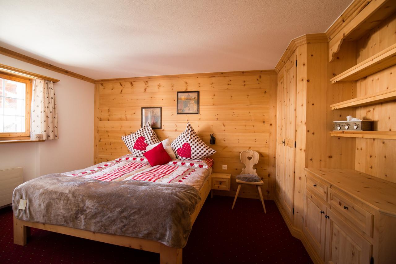 Hotel Madrisajoch Saint Antonien Exterior photo