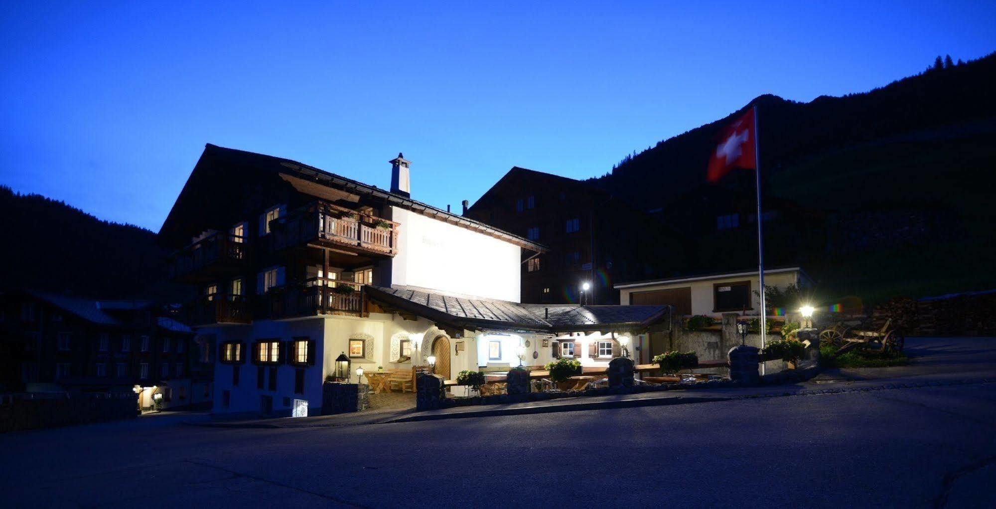 Hotel Madrisajoch Saint Antonien Exterior photo