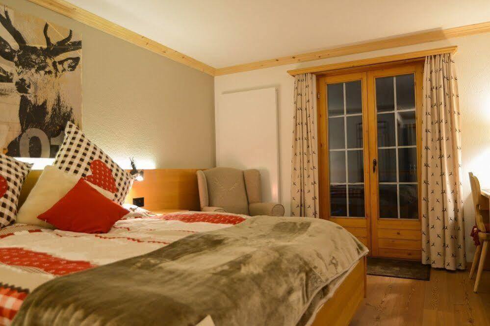Hotel Madrisajoch Saint Antonien Exterior photo
